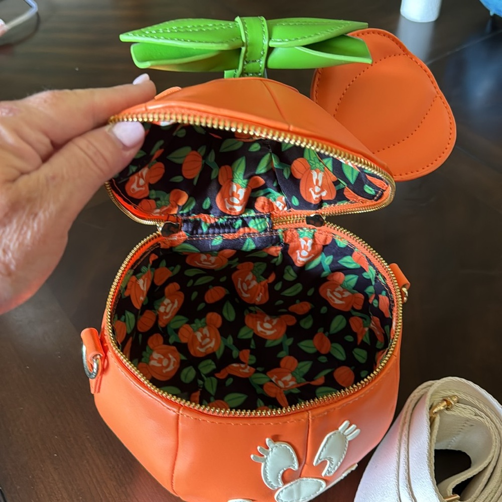 Disney Loungfly Halloween Purse - Picture 2 of 5